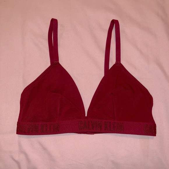 SOLD Calvin Klein red tonal triangle bralette - Picture 2 of 3